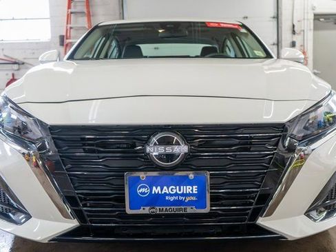 Certified 2025 Nissan Altima 2.5 SL image 3