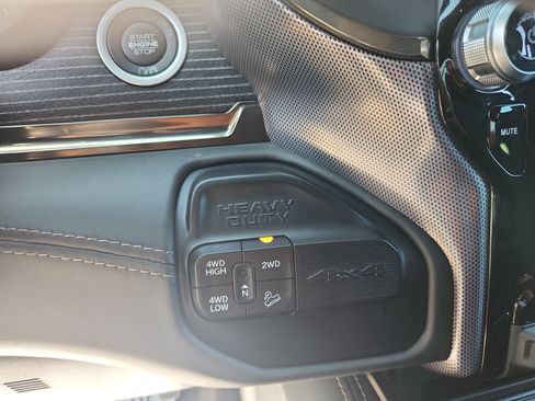 Used 2021 RAM 2500 Limited AWD/4WD image 22