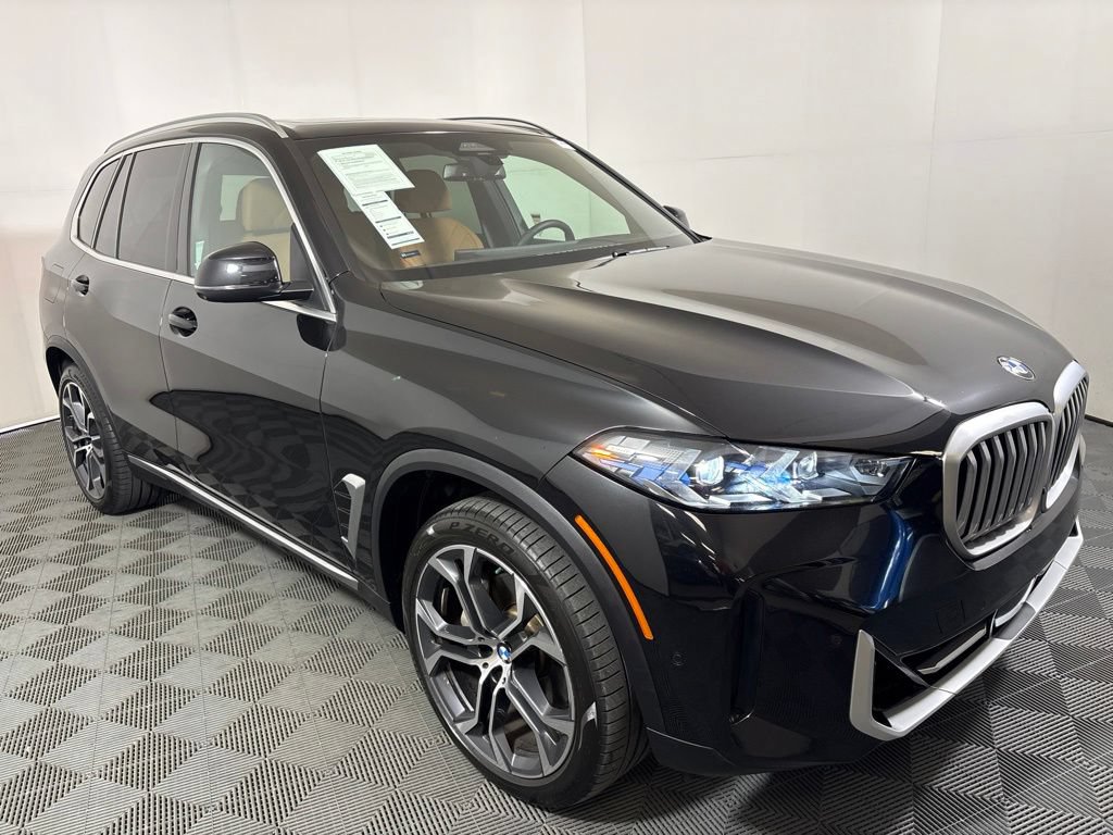Certified 2024 BMW X5 sDrive40i w/ Premium Package RWD image 4
