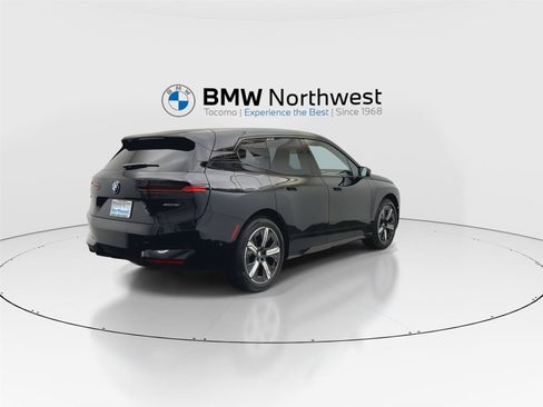 Used 2026 BMW iX xDrive60 AWD/4WD image 3
