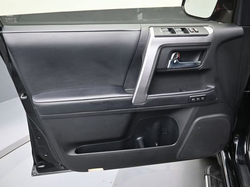 Certified 2022 Toyota 4Runner Limited AWD/4WD image 11