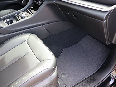 New 2025 Jeep Grand Cherokee Limited 4xe image 36