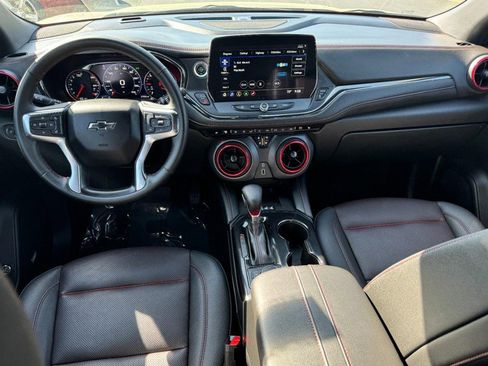 Used 2025 Chevrolet Blazer RS FWD image 11