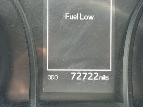 Used 2020 Toyota Camry SE image 25