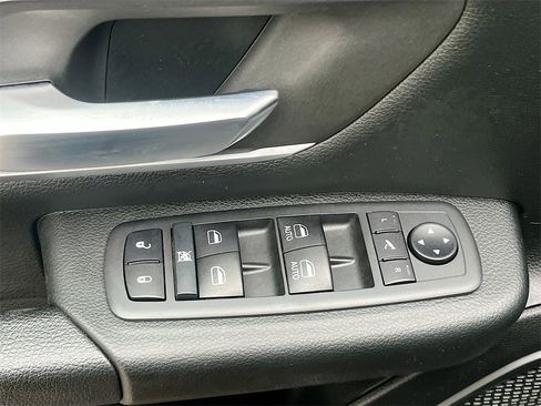 Used 2020 RAM 1500 Big Horn image 17