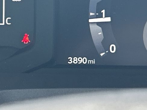 Used 2025 Toyota Tacoma SR5 image 21