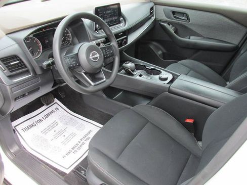 Used 2023 Nissan Rogue S AWD/4WD image 8