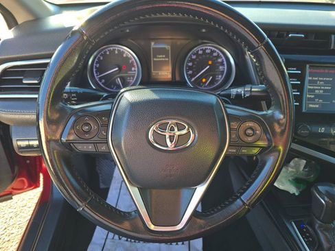 Used 2018 Toyota Camry SE image 8
