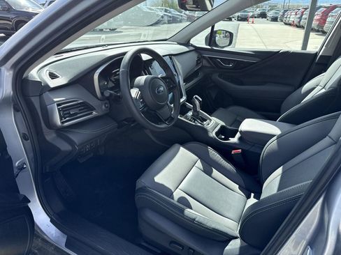 Used 2025 Subaru Outback Onyx Edition AWD/4WD image 13