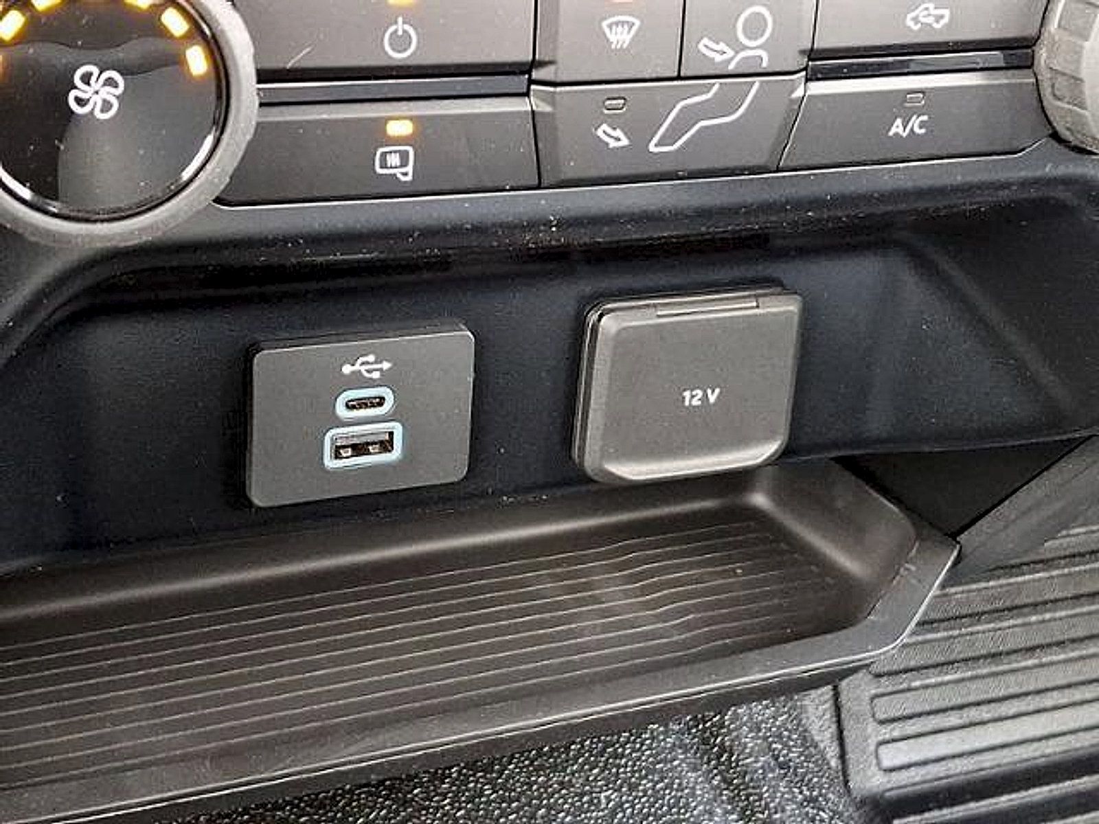New 2024 Ford F550 2WD SuperCab Super Duty image 14