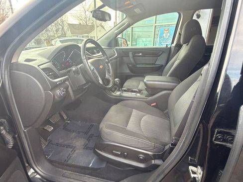 Used 2016 Chevrolet Traverse LT image 11