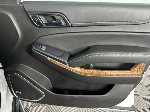 Used 2018 Chevrolet Suburban Premier RWD image 26