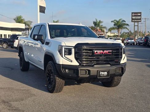 Used 2023 GMC Sierra 1500 AT4X image 3