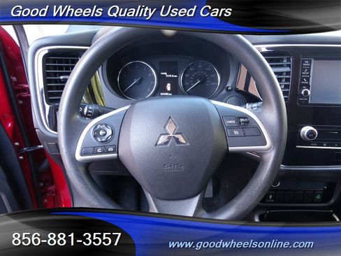 Used 2020 Mitsubishi Outlander ES image 16