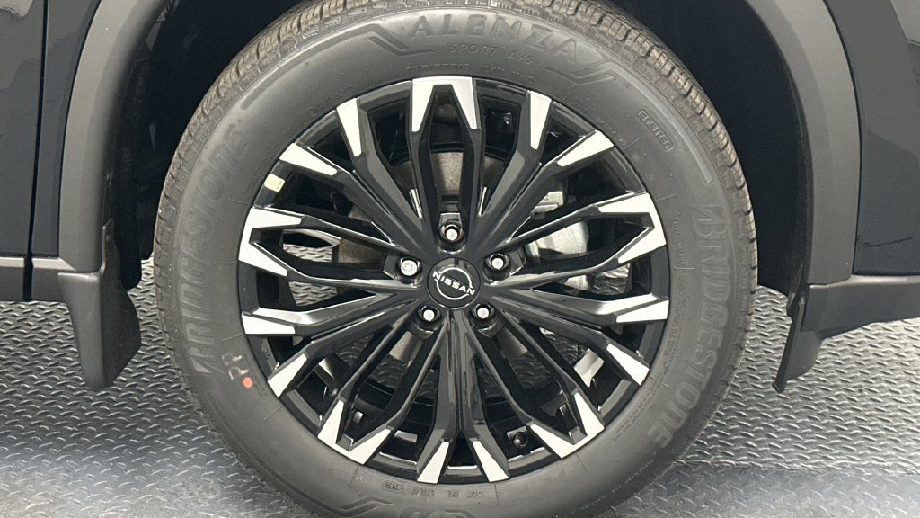 New 2026 Nissan Rogue Dark Armor AWD/4WD image 18