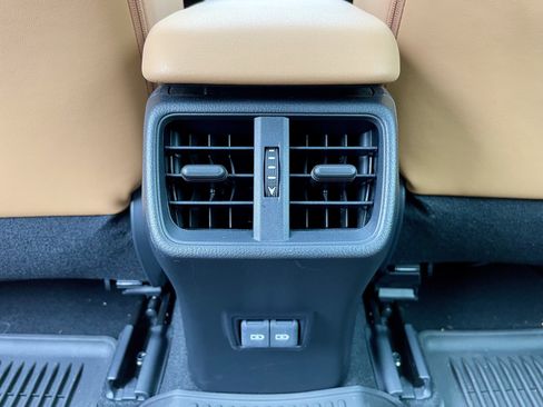 Used 2025 Lexus UX 300h AWD image 26