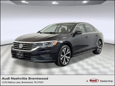 Used 2022 Volkswagen Passat 2.0T SE FWD image 1