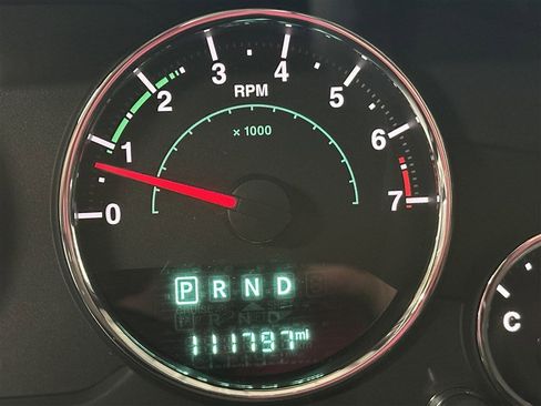 Used 2015 Jeep Wrangler Unlimited Sahara w/ Connectivity Group image 28