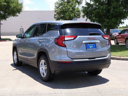 Used 2024 GMC Terrain SLE AWD/4WD image 4