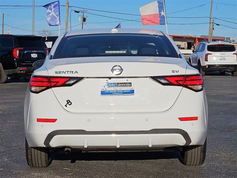 Used 2023 Nissan Sentra SV image 5