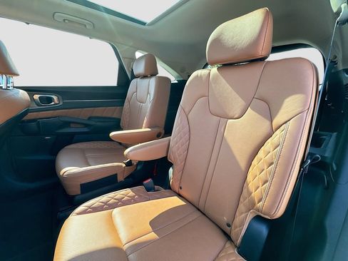Certified 2023 Kia Sorento SX Prestige AWD/4WD image 29