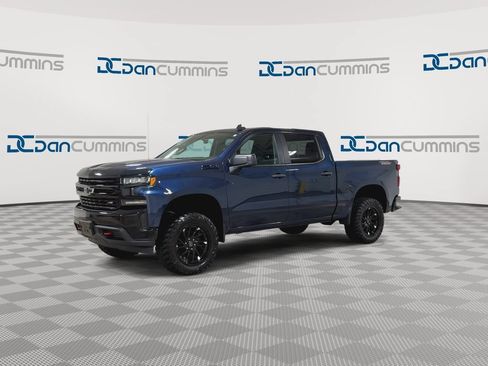 Used 2020 Chevrolet Silverado 1500 Custom Trail Boss w/ Custom Convenience Package AWD/4WD image 4