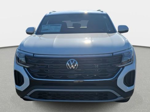 New 2026 Volkswagen Atlas Cross Sport SE AWD/4WD image 2