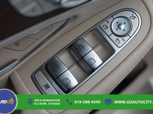 Used 2019 Mercedes-Benz C 300 Sedan image 17
