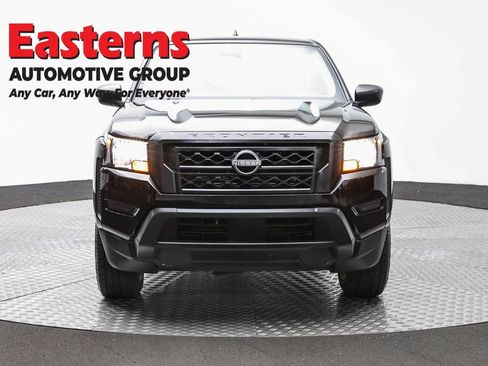 Used 2022 Nissan Frontier S RWD image 2