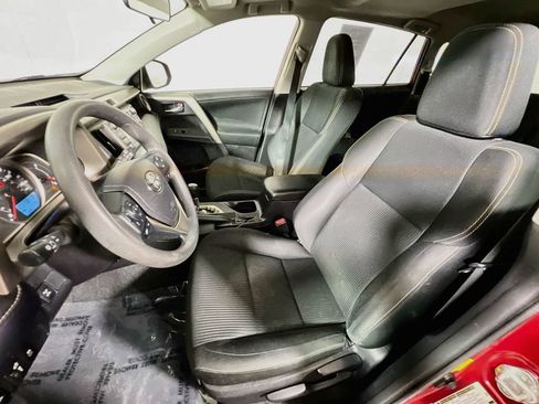 Used 2014 Toyota RAV4 XLE AWD/4WD image 18