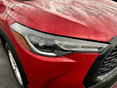 Used 2023 Toyota Corolla Cross LE image 33