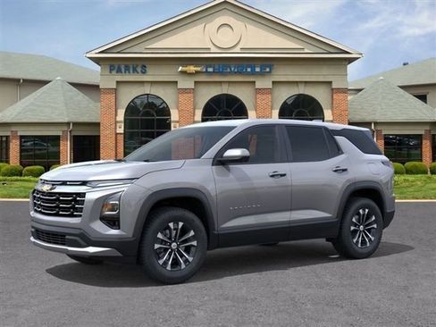 New 2026 Chevrolet Equinox LT w/ Safety and Technology Package FWD image 3