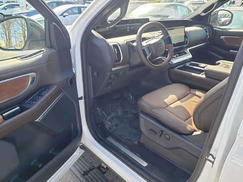 New 2025 Ford Expedition King Ranch AWD/4WD image 9