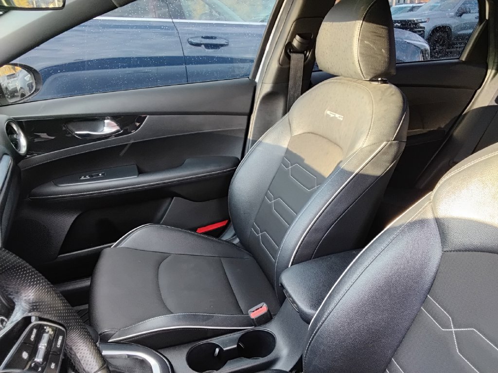 Used 2021 Kia Forte GT-Line FWD image 9