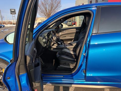 Used 2019 Alfa Romeo Stelvio Quadrifoglio w/ Convenience Package image 15