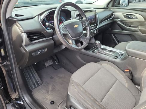 Used 2020 Chevrolet Traverse LT image 10