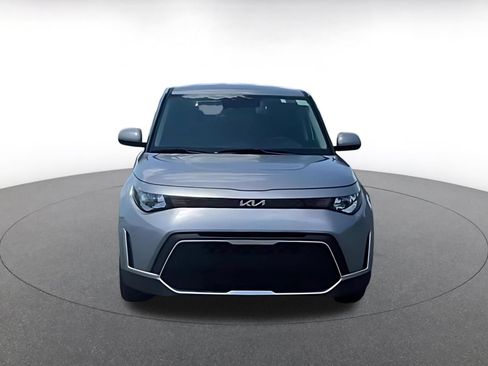 Used 2025 Kia Soul LX w/ LX Technology Package FWD image 3