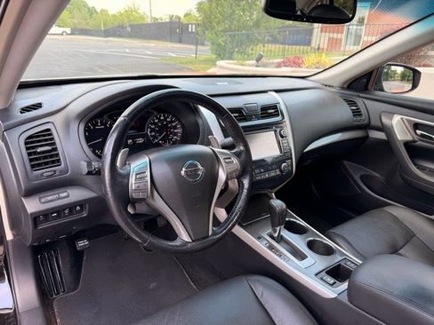 Used 2013 Nissan Altima 3.5 SL w/ Technology Pkg image 15