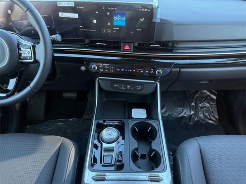 New 2026 Kia Carnival SX Prestige image 11