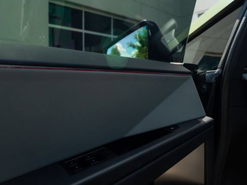 Used 2024 Tesla Cybertruck AWD Crew Cab image 20