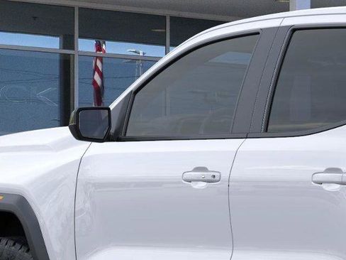 New 2025 GMC Canyon AT4 image 12