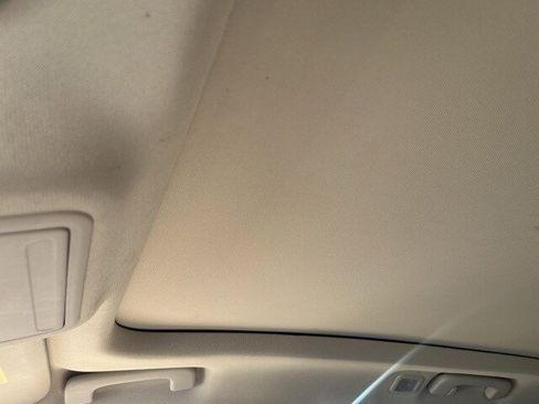 Used 2020 Ford Escape Titanium image 20