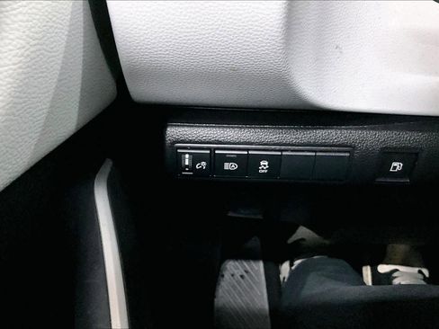 Used 2024 Toyota Corolla SE image 35