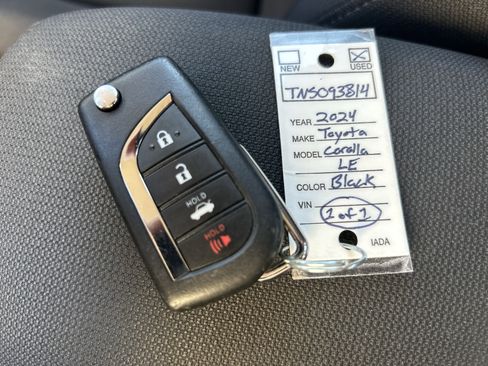 Certified 2024 Toyota Corolla LE image 34