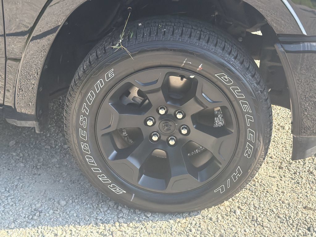 Used 2025 RAM 1500 Big Horn AWD/4WD image 12