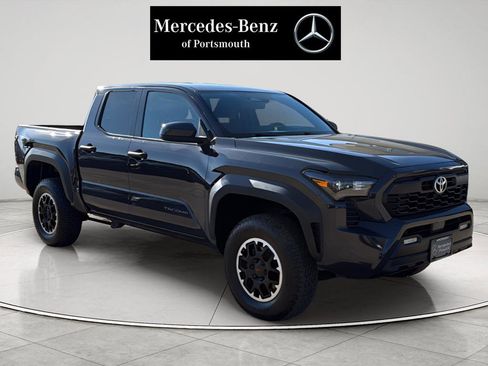 Used 2024 Toyota Tacoma TRD Off-Road image 7