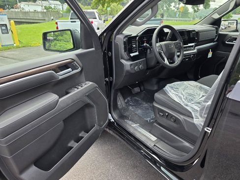 New 2026 Chevrolet Silverado 1500 RST w/ RST Select Package AWD/4WD image 10