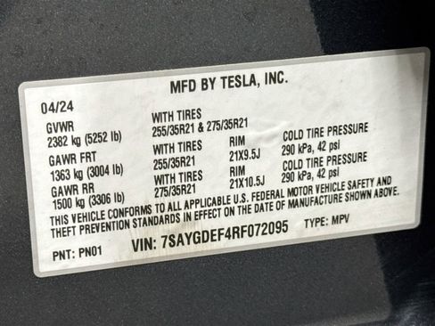 Used 2024 Tesla Model Y Performance image 25