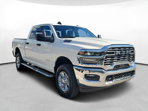 Used 2026 RAM 2500 Big Horn AWD/4WD image 3