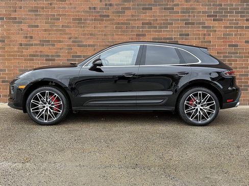 New 2026 Porsche Macan S image 2